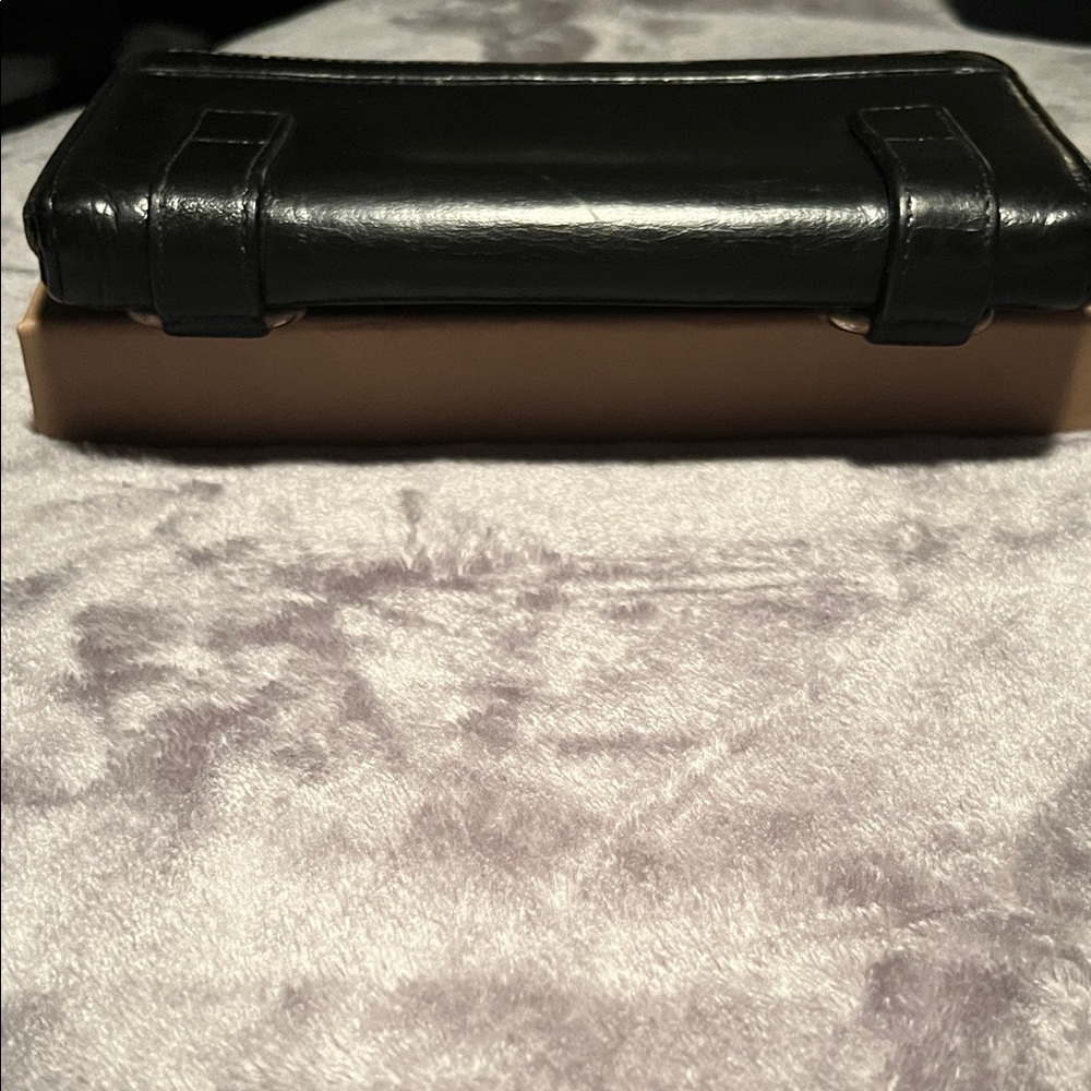 Vintage Burberry Blue Label, Black Leather Zip-Around Long Wallet - Picture 9 of 16